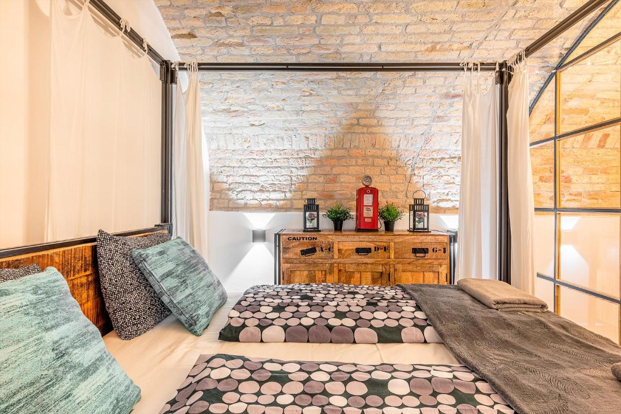 Liszt Designer 2Bedroom Center Apartment Budapest Luaran gambar